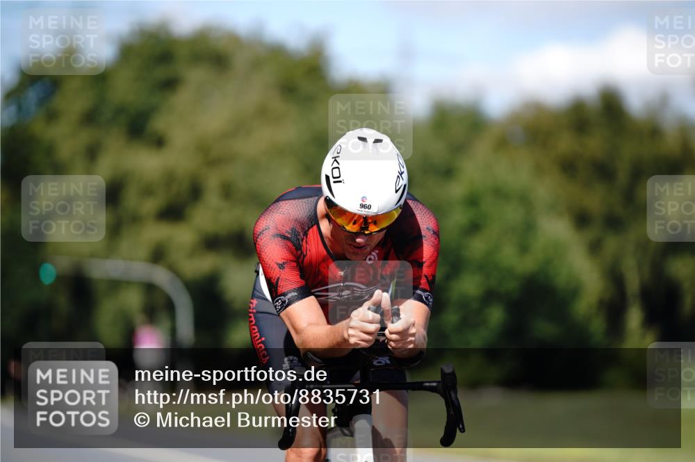 07.09.2025 - 19. Norderstedt Triathlon Michael Burmester http://msf.ph/oto/8835731 07.09.2025 13:55:22 Radfahren 960, 981 meine-sportfotos.de