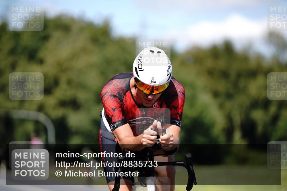 07.09.2025 - 19. Norderstedt Triathlon Michael Burmester http://msf.ph/oto/8835733 07.09.2025 13:55:22 Radfahren 960, 981 meine-sportfotos.de