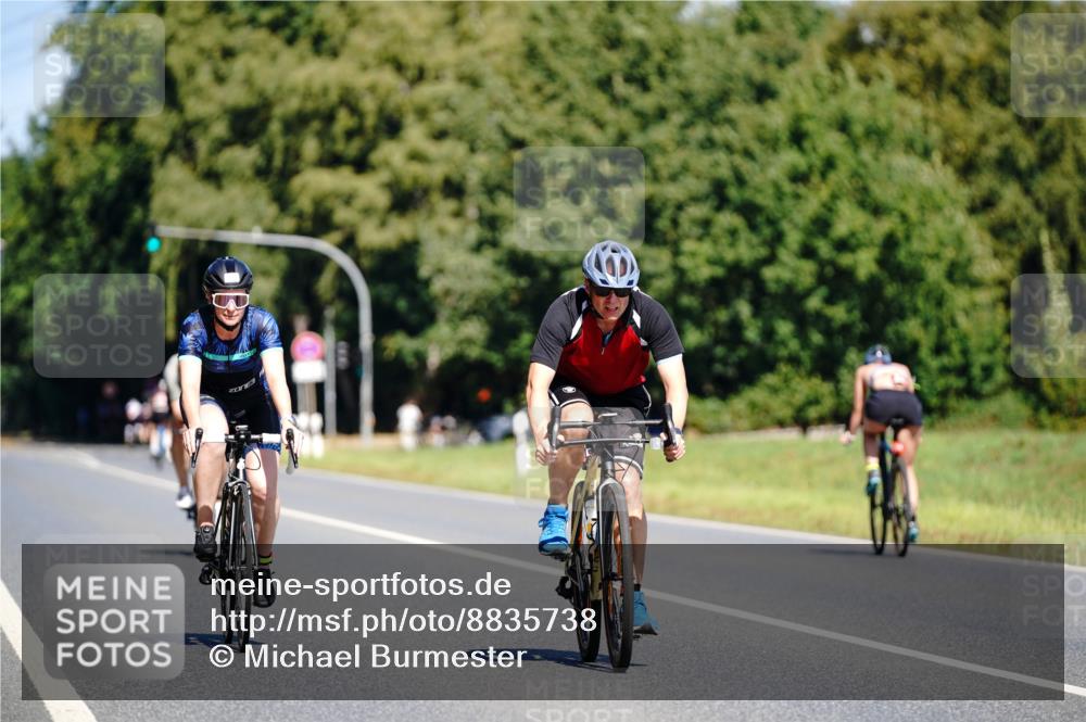 07.09.2025 - 19. Norderstedt Triathlon Michael Burmester http://msf.ph/oto/8835738 07.09.2025 12:35:49 Radfahren 283, 786, 810 meine-sportfotos.de