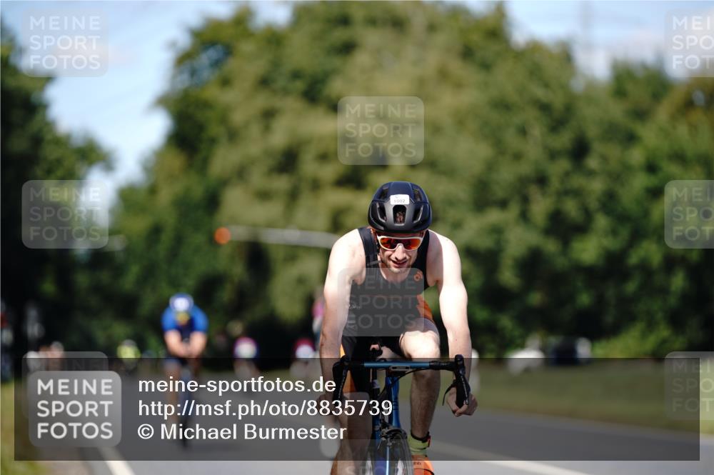 07.09.2025 - 19. Norderstedt Triathlon Michael Burmester http://msf.ph/oto/8835739 07.09.2025 13:55:31 Radfahren 392, 398, 1002, 1009 meine-sportfotos.de