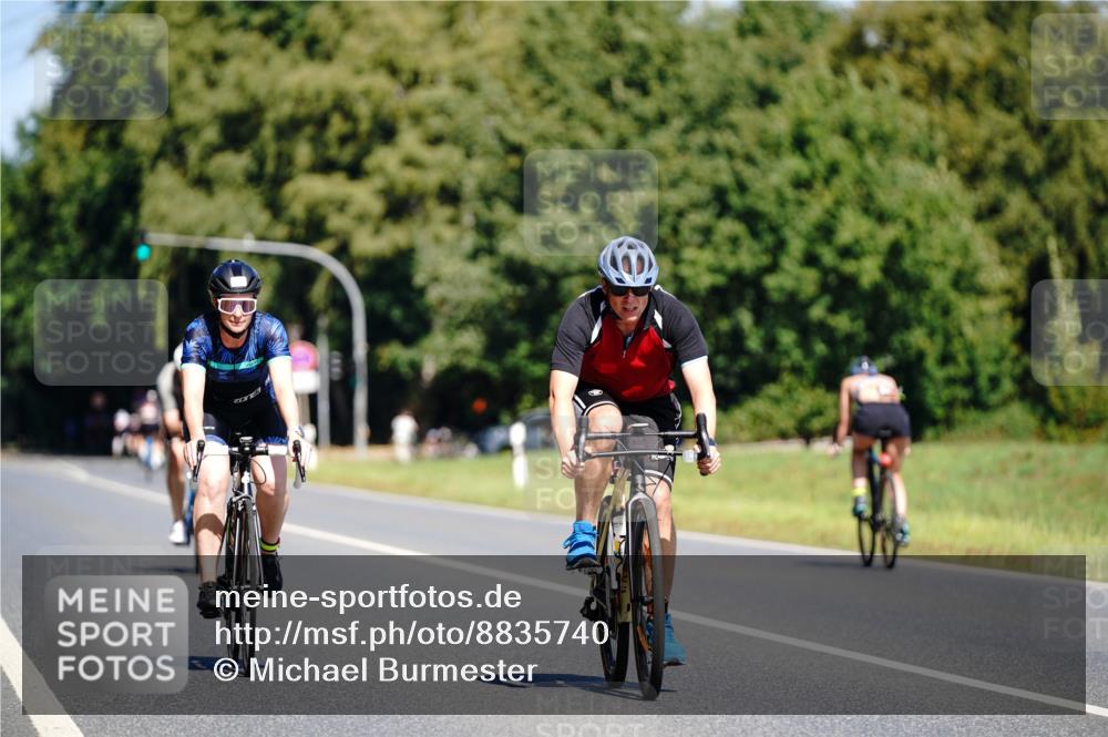 07.09.2025 - 19. Norderstedt Triathlon Michael Burmester http://msf.ph/oto/8835740 07.09.2025 12:35:49 Radfahren 283, 786, 810 meine-sportfotos.de