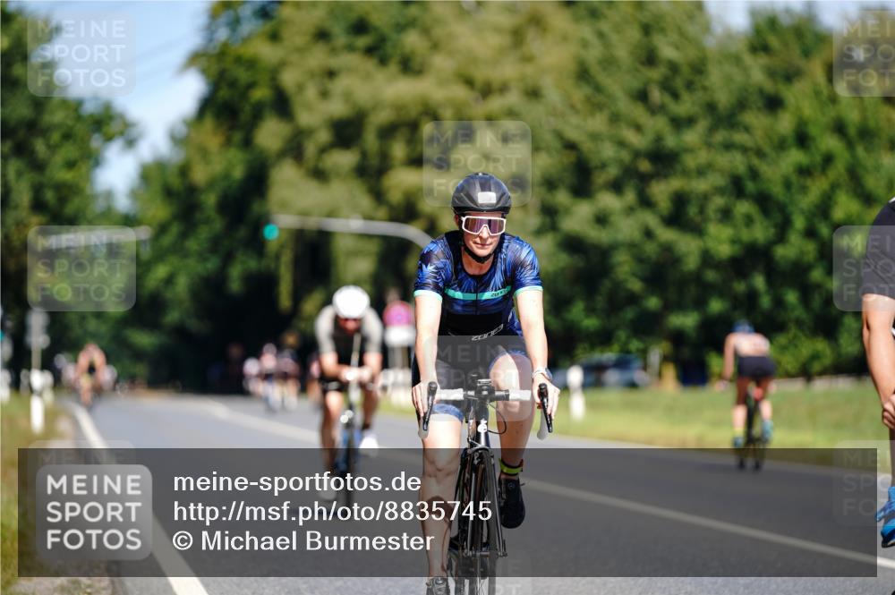07.09.2025 - 19. Norderstedt Triathlon Michael Burmester http://msf.ph/oto/8835745 07.09.2025 12:35:50 Radfahren 283, 288, 786, 810 meine-sportfotos.de