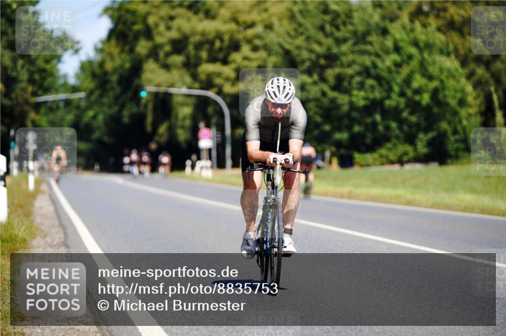 07.09.2025 - 19. Norderstedt Triathlon Michael Burmester http://msf.ph/oto/8835753 07.09.2025 12:35:52 Radfahren 283, 288, 786, 810 meine-sportfotos.de