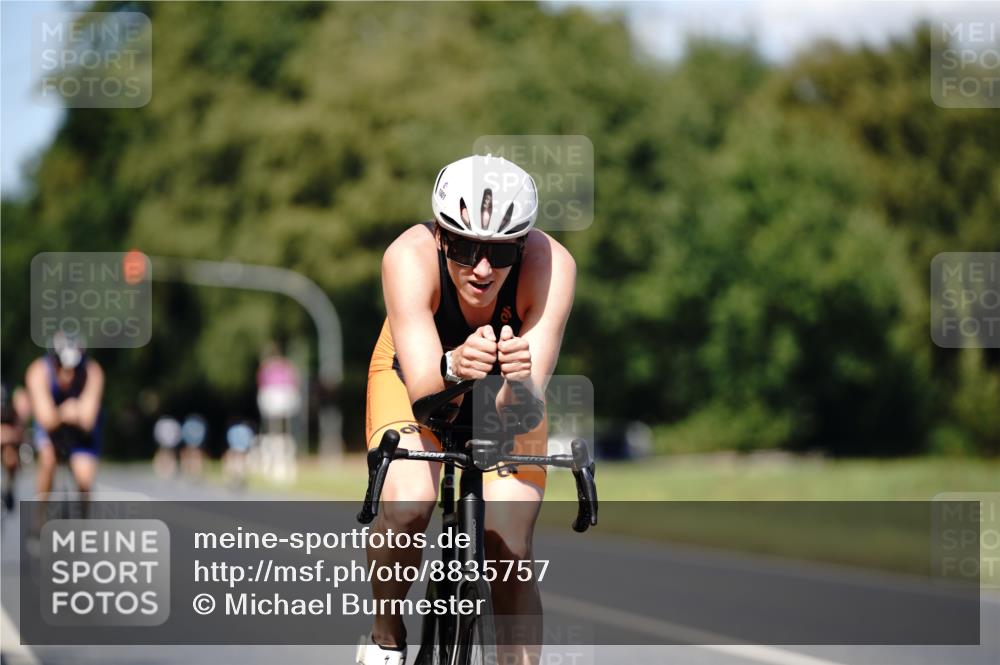 07.09.2025 - 19. Norderstedt Triathlon Michael Burmester http://msf.ph/oto/8835757 07.09.2025 13:55:46 Radfahren 1001, 1042 meine-sportfotos.de