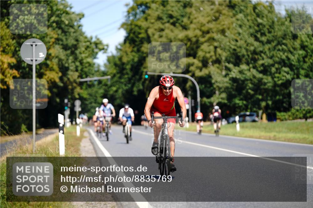 07.09.2025 - 19. Norderstedt Triathlon Michael Burmester http://msf.ph/oto/8835769 07.09.2025 12:36:18 Radfahren 1216 meine-sportfotos.de