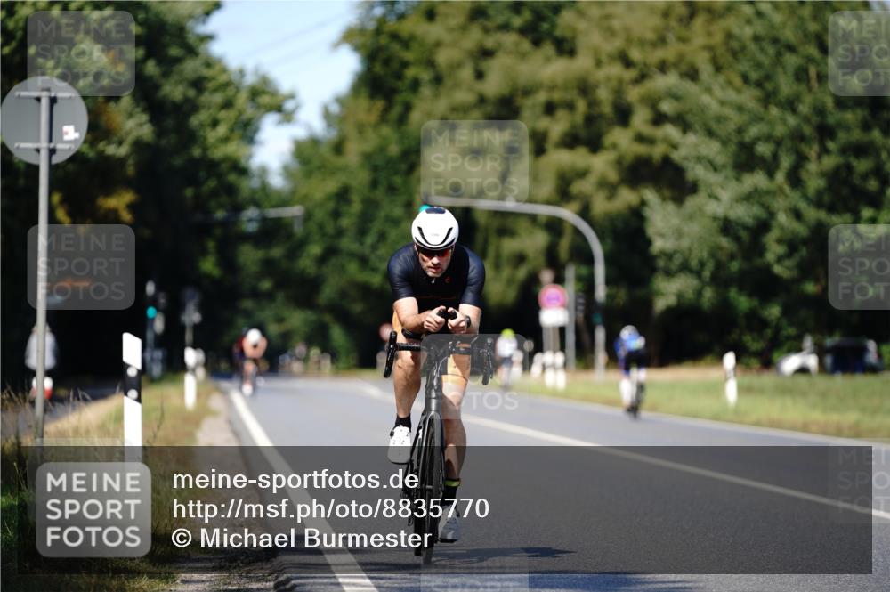 07.09.2025 - 19. Norderstedt Triathlon Michael Burmester http://msf.ph/oto/8835770 07.09.2025 13:55:53 Radfahren 417, 1000 meine-sportfotos.de