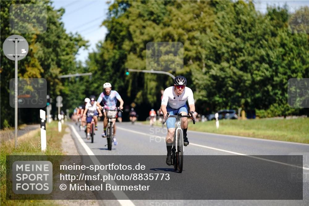 07.09.2025 - 19. Norderstedt Triathlon Michael Burmester http://msf.ph/oto/8835773 07.09.2025 12:36:22 Radfahren 174, 1216 meine-sportfotos.de