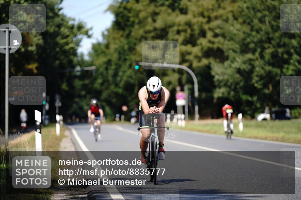 07.09.2025 - 19. Norderstedt Triathlon Michael Burmester http://msf.ph/oto/8835777 07.09.2025 13:56:02 Radfahren 993 meine-sportfotos.de