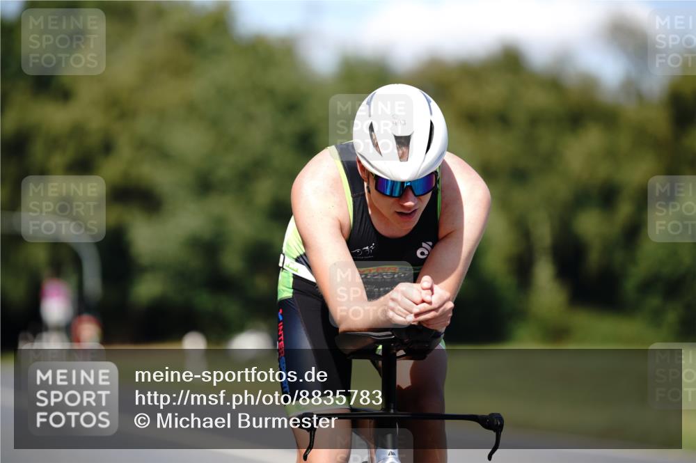 07.09.2025 - 19. Norderstedt Triathlon Michael Burmester http://msf.ph/oto/8835783 07.09.2025 13:56:03 Radfahren 993 meine-sportfotos.de