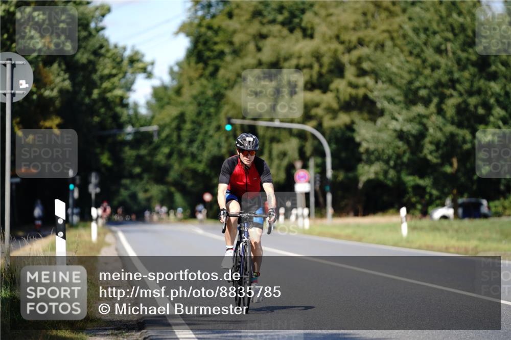 07.09.2025 - 19. Norderstedt Triathlon Michael Burmester http://msf.ph/oto/8835785 07.09.2025 13:56:06 Radfahren 374, 993 meine-sportfotos.de