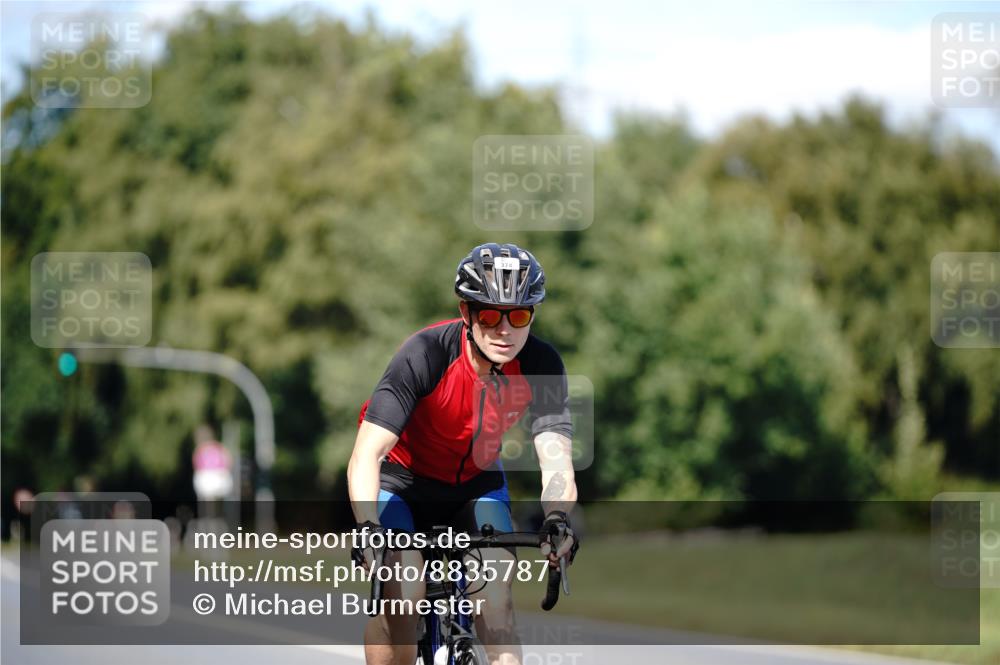 07.09.2025 - 19. Norderstedt Triathlon Michael Burmester http://msf.ph/oto/8835787 07.09.2025 13:56:08 Radfahren 374 meine-sportfotos.de