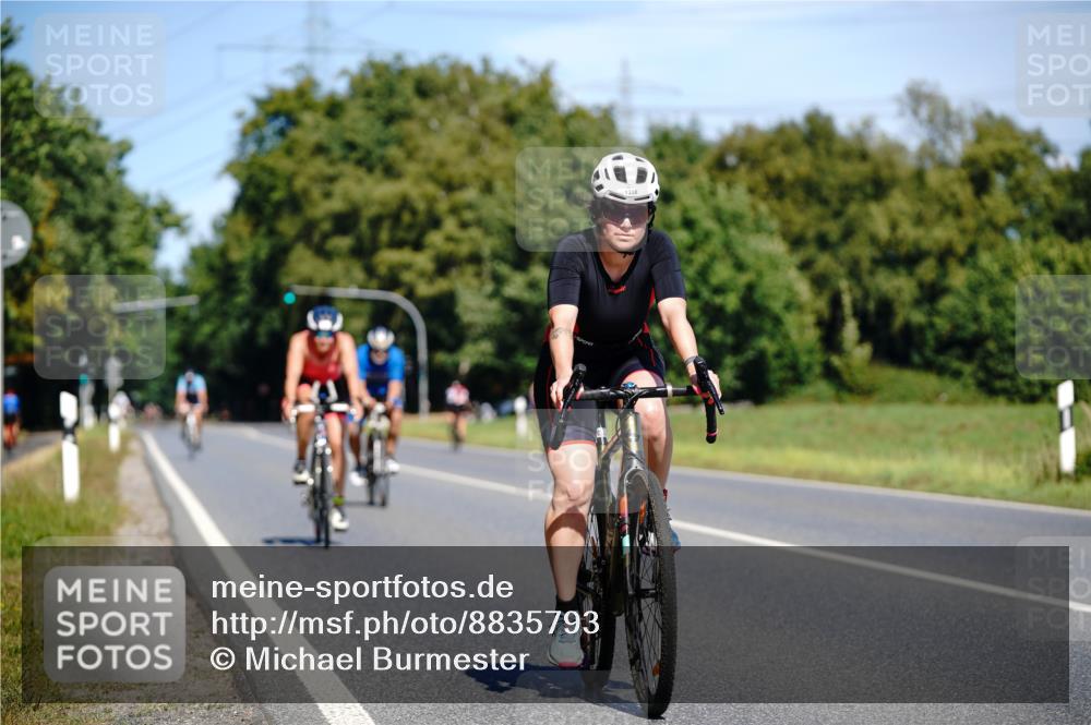 07.09.2025 - 19. Norderstedt Triathlon Michael Burmester http://msf.ph/oto/8835793 07.09.2025 12:36:30 Radfahren 169, 798, 825, 1261, 1338 meine-sportfotos.de