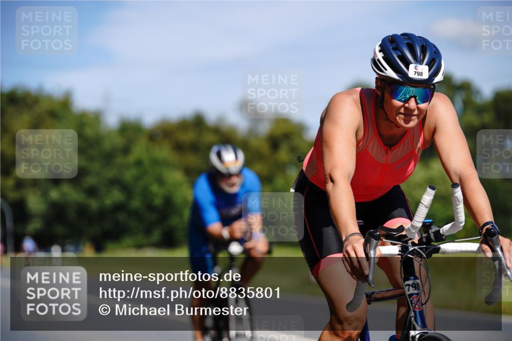 07.09.2025 - 19. Norderstedt Triathlon Michael Burmester http://msf.ph/oto/8835801 07.09.2025 12:36:32 Radfahren 169, 798, 825, 1338 meine-sportfotos.de