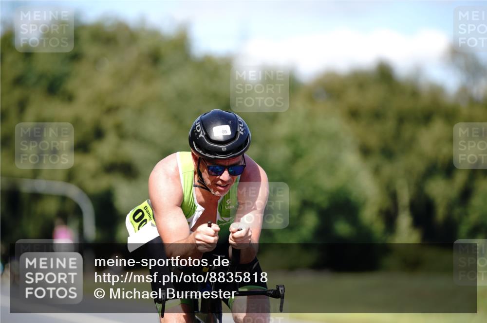 07.09.2025 - 19. Norderstedt Triathlon Michael Burmester http://msf.ph/oto/8835818 07.09.2025 13:56:51 Radfahren 1005 meine-sportfotos.de