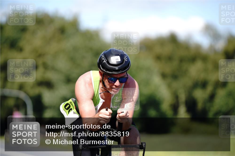 07.09.2025 - 19. Norderstedt Triathlon Michael Burmester http://msf.ph/oto/8835819 07.09.2025 13:56:51 Radfahren 1005 meine-sportfotos.de