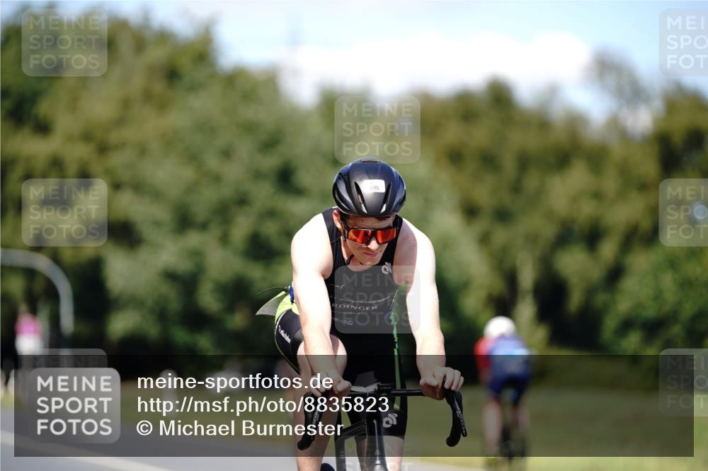 07.09.2025 - 19. Norderstedt Triathlon Michael Burmester http://msf.ph/oto/8835823 07.09.2025 13:57:01 Radfahren 995 meine-sportfotos.de