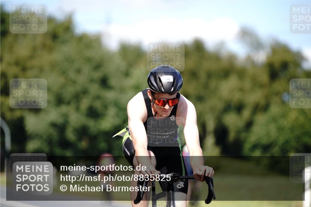 07.09.2025 - 19. Norderstedt Triathlon Michael Burmester http://msf.ph/oto/8835825 07.09.2025 13:57:01 Radfahren 995 meine-sportfotos.de