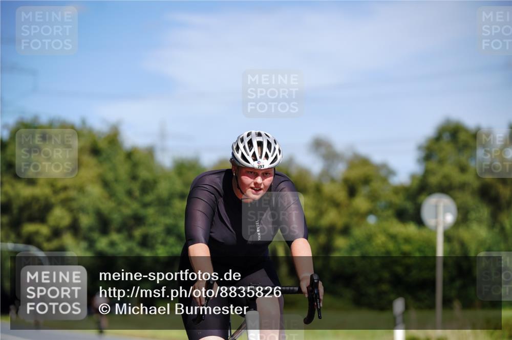 07.09.2025 - 19. Norderstedt Triathlon Michael Burmester http://msf.ph/oto/8835826 07.09.2025 12:36:55 Radfahren 757, 1398 meine-sportfotos.de