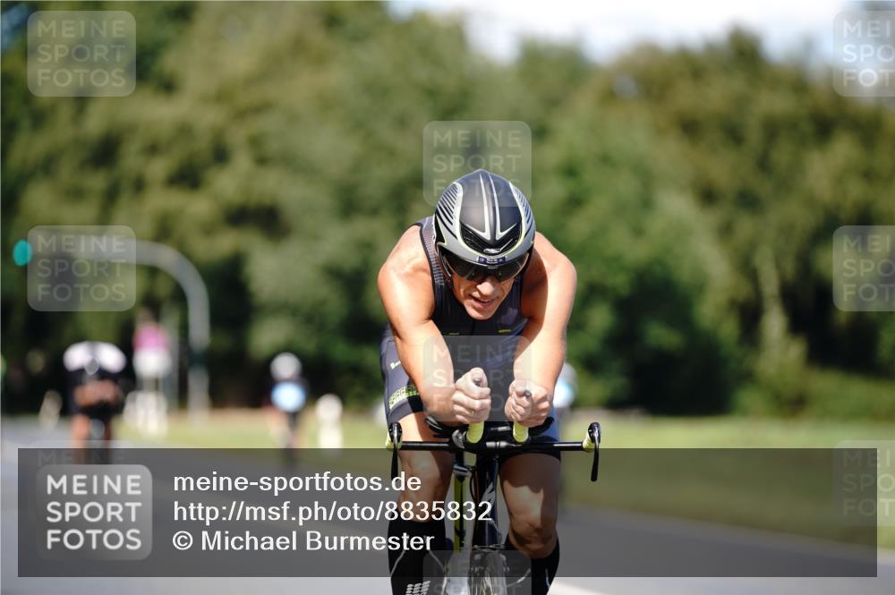 07.09.2025 - 19. Norderstedt Triathlon Michael Burmester http://msf.ph/oto/8835832 07.09.2025 13:57:19 Radfahren 1027, 1036, 1457 meine-sportfotos.de