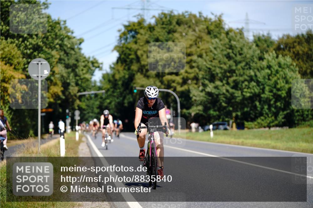 07.09.2025 - 19. Norderstedt Triathlon Michael Burmester http://msf.ph/oto/8835840 07.09.2025 12:37:24 Radfahren 1268 meine-sportfotos.de