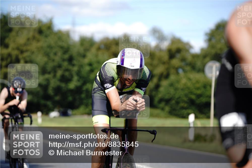 07.09.2025 - 19. Norderstedt Triathlon Michael Burmester http://msf.ph/oto/8835845 07.09.2025 13:57:23 Radfahren 986, 994, 1027, 1036, 1469 meine-sportfotos.de