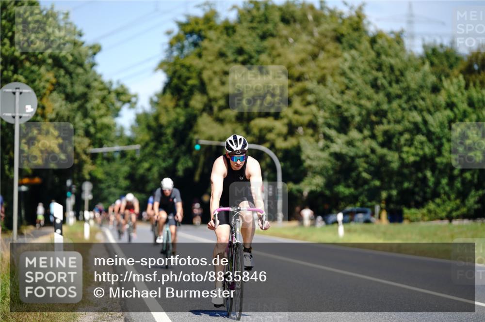 07.09.2025 - 19. Norderstedt Triathlon Michael Burmester http://msf.ph/oto/8835846 07.09.2025 12:37:28 Radfahren 1234, 1268, 1373 meine-sportfotos.de