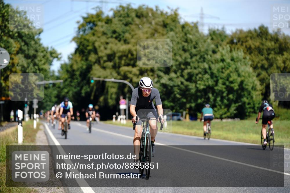 07.09.2025 - 19. Norderstedt Triathlon Michael Burmester http://msf.ph/oto/8835851 07.09.2025 12:37:30 Radfahren 1234, 1373 meine-sportfotos.de