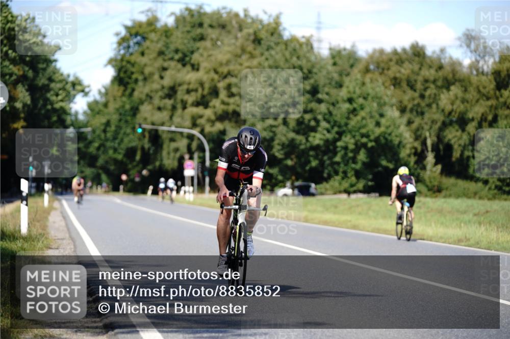 07.09.2025 - 19. Norderstedt Triathlon Michael Burmester http://msf.ph/oto/8835852 07.09.2025 13:57:25 Radfahren 986, 994, 1027, 1469 meine-sportfotos.de