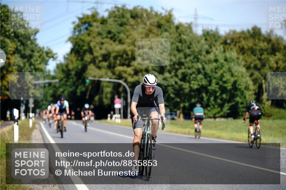 07.09.2025 - 19. Norderstedt Triathlon Michael Burmester http://msf.ph/oto/8835853 07.09.2025 12:37:30 Radfahren 1234, 1373 meine-sportfotos.de