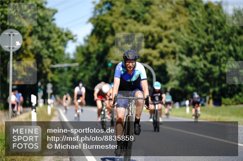 07.09.2025 - 19. Norderstedt Triathlon Michael Burmester http://msf.ph/oto/8835859 07.09.2025 12:37:34 Radfahren 220, 1234 meine-sportfotos.de