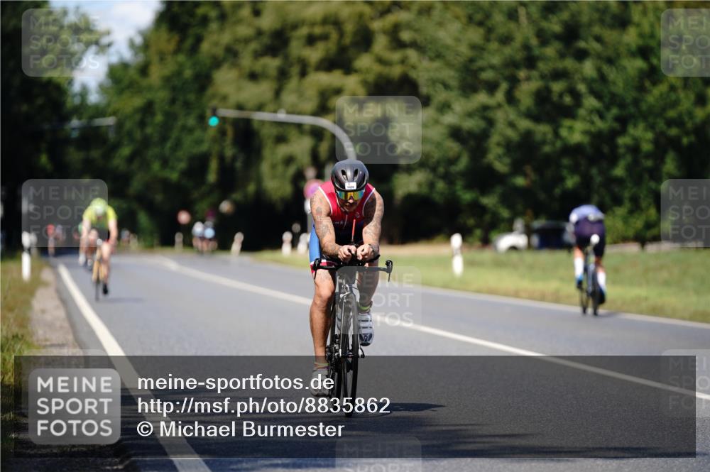 07.09.2025 - 19. Norderstedt Triathlon Michael Burmester http://msf.ph/oto/8835862 07.09.2025 13:57:32 Radfahren 1020 meine-sportfotos.de