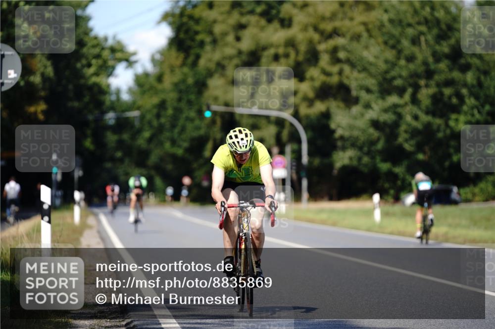 07.09.2025 - 19. Norderstedt Triathlon Michael Burmester http://msf.ph/oto/8835869 07.09.2025 13:57:37 Radfahren 1466 meine-sportfotos.de