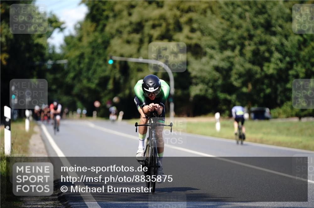 07.09.2025 - 19. Norderstedt Triathlon Michael Burmester http://msf.ph/oto/8835875 07.09.2025 13:57:42 Radfahren 1014, 1466 meine-sportfotos.de