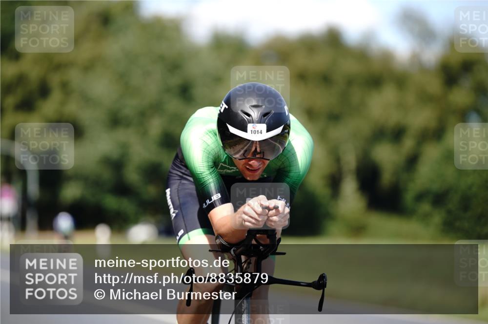 07.09.2025 - 19. Norderstedt Triathlon Michael Burmester http://msf.ph/oto/8835879 07.09.2025 13:57:43 Radfahren 1014 meine-sportfotos.de