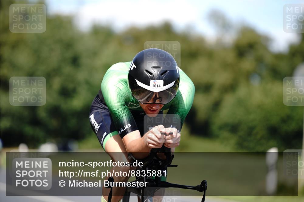 07.09.2025 - 19. Norderstedt Triathlon Michael Burmester http://msf.ph/oto/8835881 07.09.2025 13:57:43 Radfahren 1014 meine-sportfotos.de