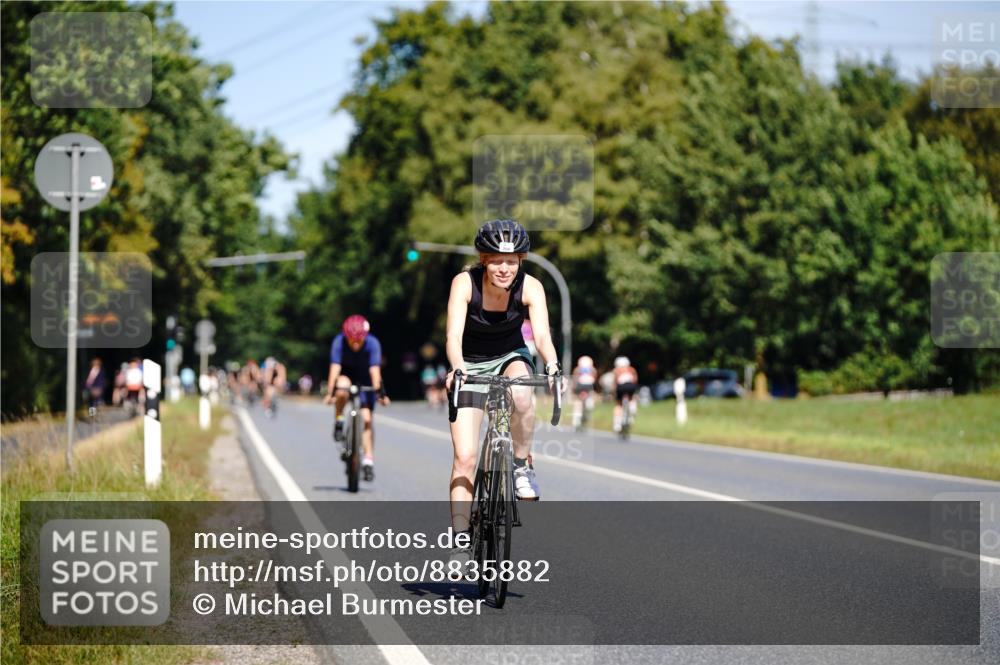 07.09.2025 - 19. Norderstedt Triathlon Michael Burmester http://msf.ph/oto/8835882 07.09.2025 12:37:44 Radfahren 208 meine-sportfotos.de