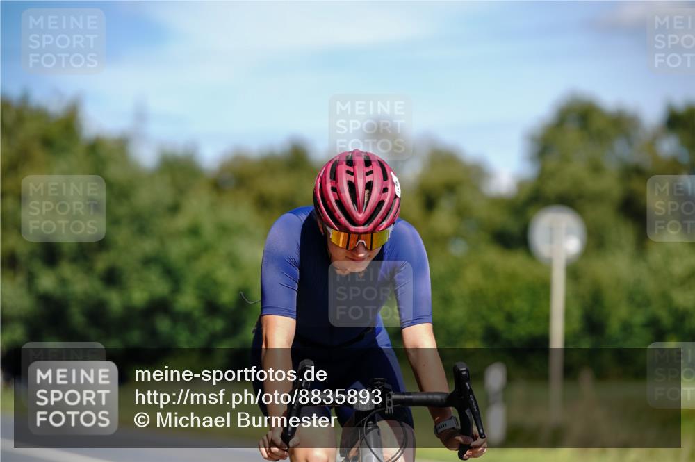 07.09.2025 - 19. Norderstedt Triathlon Michael Burmester http://msf.ph/oto/8835893 07.09.2025 12:37:49 Radfahren 208, 1292 meine-sportfotos.de