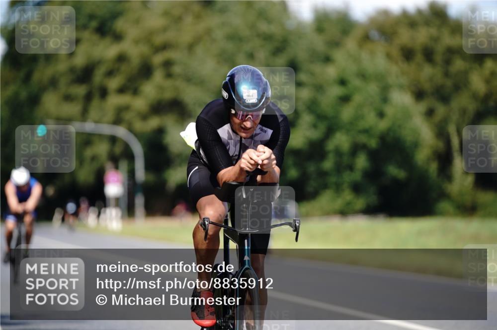 07.09.2025 - 19. Norderstedt Triathlon Michael Burmester http://msf.ph/oto/8835912 07.09.2025 13:57:55 Radfahren 393, 964, 1010 meine-sportfotos.de