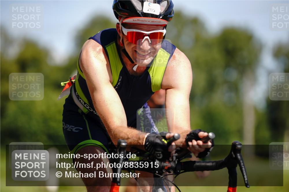 07.09.2025 - 19. Norderstedt Triathlon Michael Burmester http://msf.ph/oto/8835915 07.09.2025 12:38:02 Radfahren 205, 301 meine-sportfotos.de
