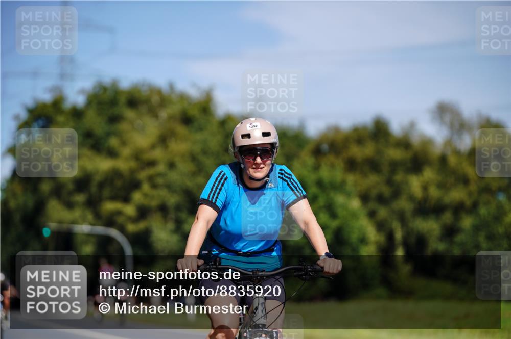 07.09.2025 - 19. Norderstedt Triathlon Michael Burmester http://msf.ph/oto/8835920 07.09.2025 12:38:05 Radfahren 205, 301, 1252 meine-sportfotos.de