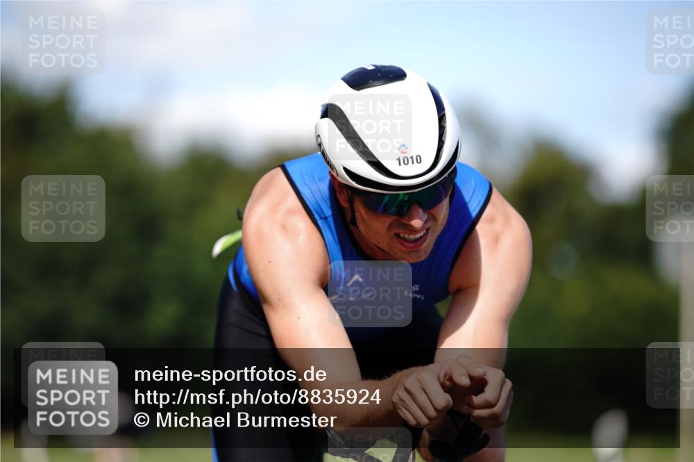 07.09.2025 - 19. Norderstedt Triathlon Michael Burmester http://msf.ph/oto/8835924 07.09.2025 13:57:59 Radfahren 990, 1010 meine-sportfotos.de