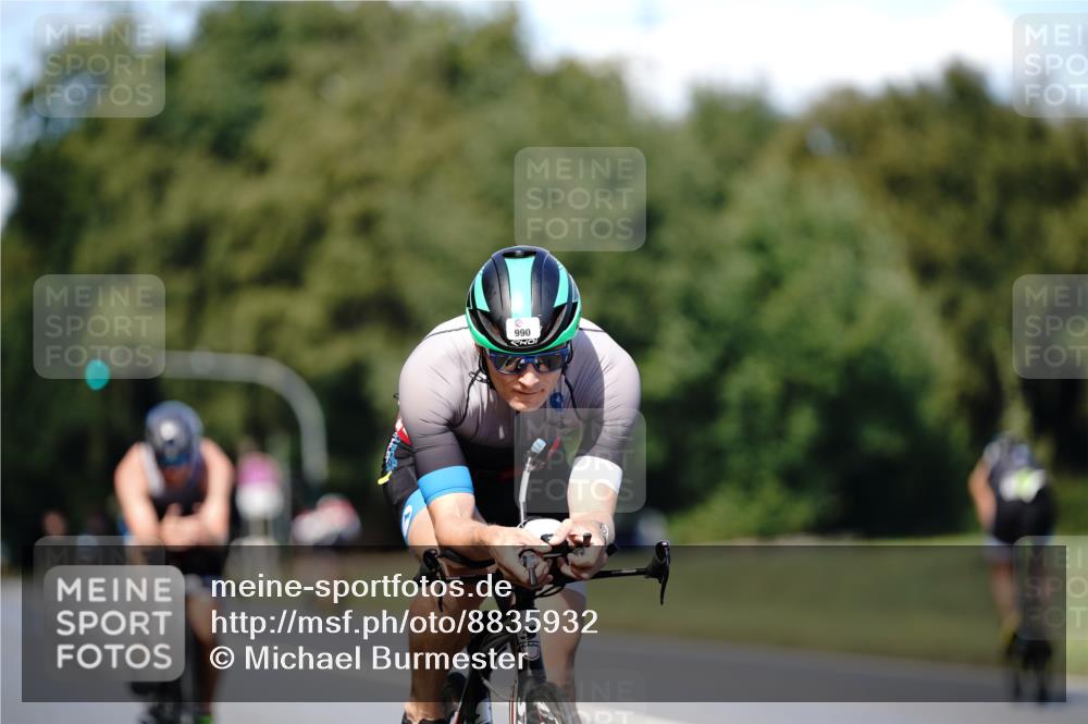 07.09.2025 - 19. Norderstedt Triathlon Michael Burmester http://msf.ph/oto/8835932 07.09.2025 13:58:02 Radfahren 990, 992 meine-sportfotos.de