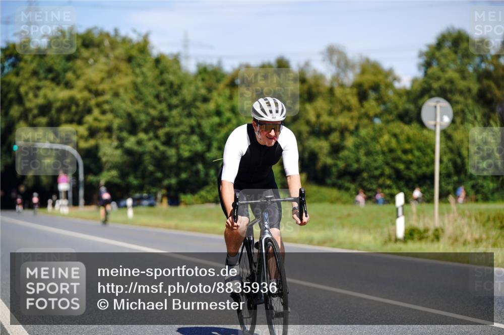 07.09.2025 - 19. Norderstedt Triathlon Michael Burmester http://msf.ph/oto/8835936 07.09.2025 12:38:11 Radfahren 781, 1290 meine-sportfotos.de