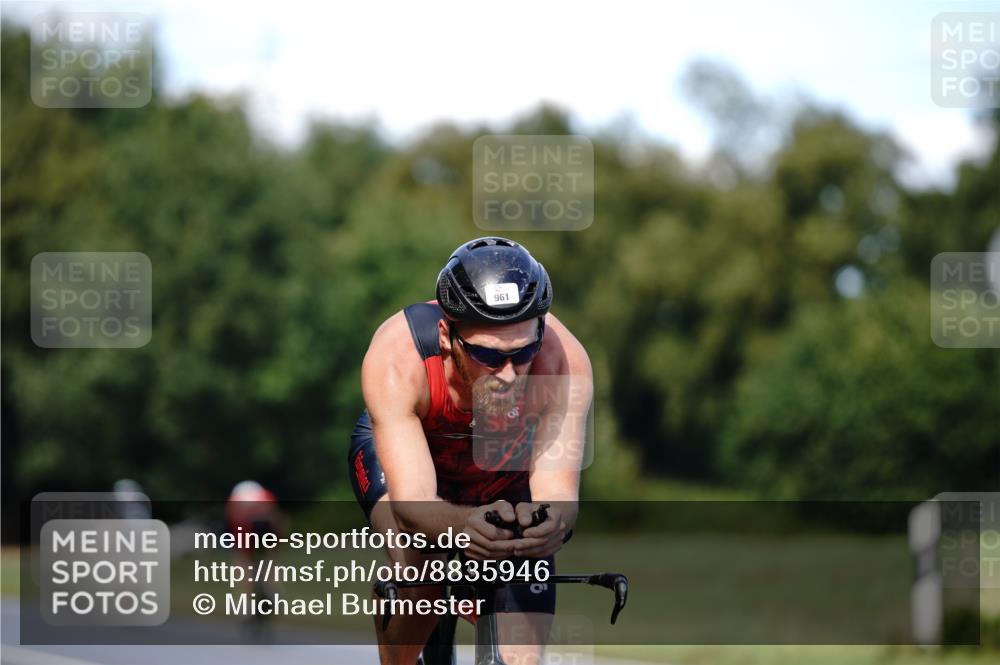 07.09.2025 - 19. Norderstedt Triathlon Michael Burmester http://msf.ph/oto/8835946 07.09.2025 13:58:15 Radfahren 961 meine-sportfotos.de
