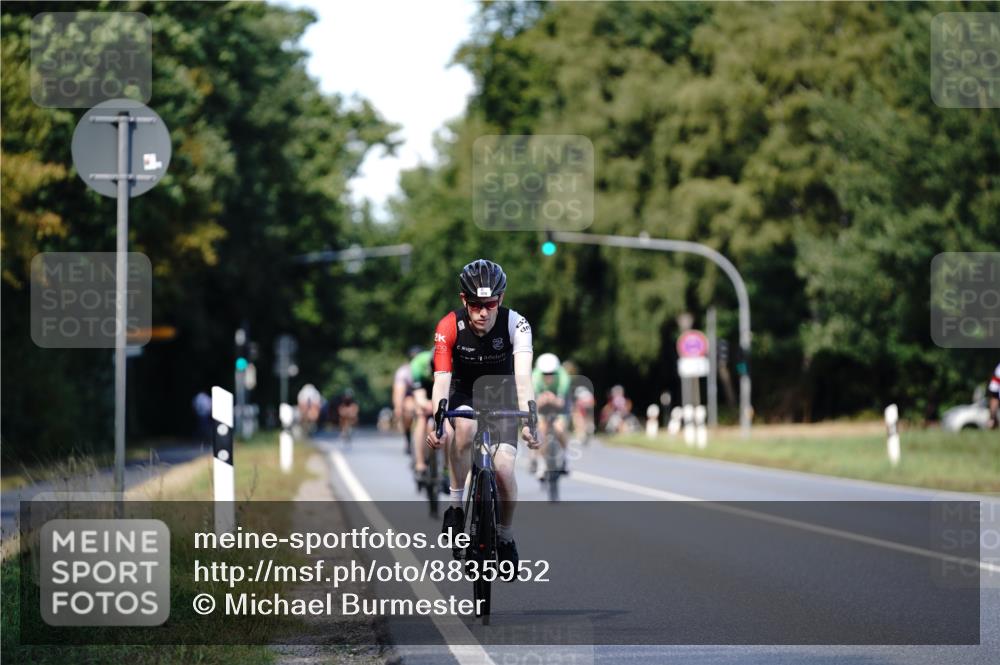 07.09.2025 - 19. Norderstedt Triathlon Michael Burmester http://msf.ph/oto/8835952 07.09.2025 13:58:25 Radfahren 970, 1013 meine-sportfotos.de