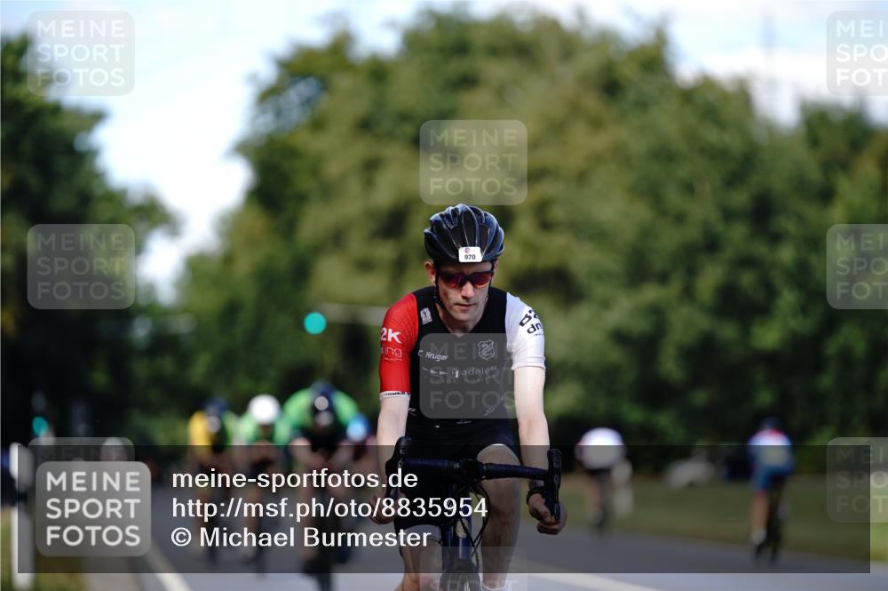 07.09.2025 - 19. Norderstedt Triathlon Michael Burmester http://msf.ph/oto/8835954 07.09.2025 13:58:26 Radfahren 970, 1013 meine-sportfotos.de