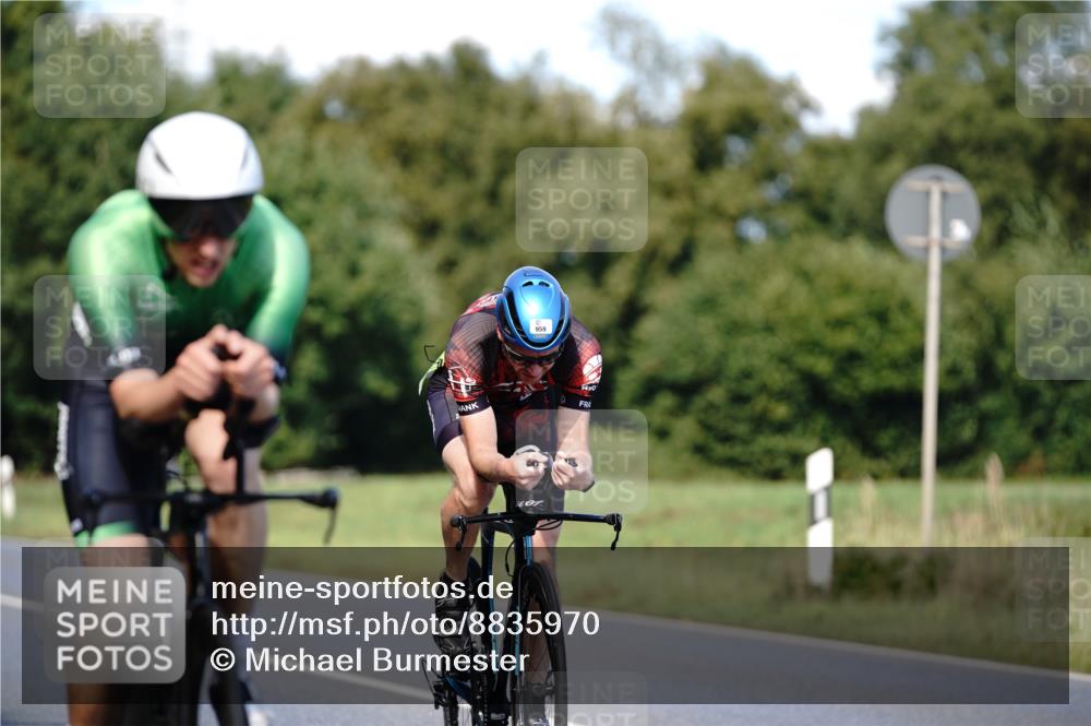 07.09.2025 - 19. Norderstedt Triathlon Michael Burmester http://msf.ph/oto/8835970 07.09.2025 13:58:30 Radfahren 872, 959, 970, 1013, 1015, 1031 meine-sportfotos.de