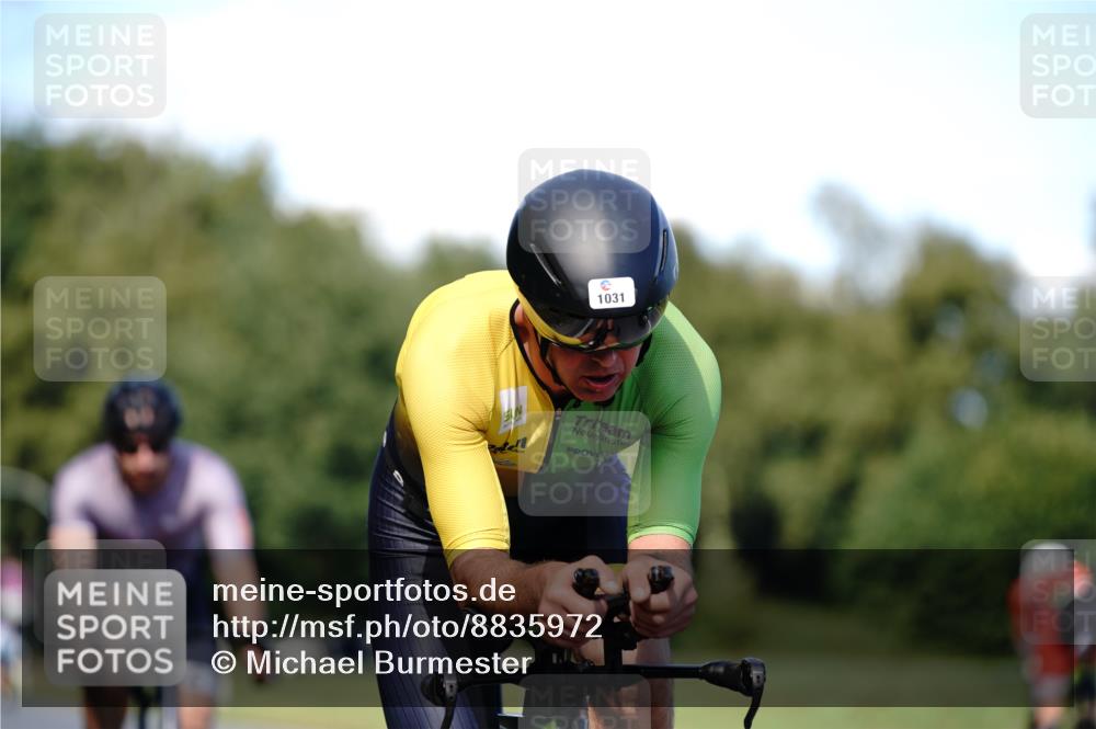 07.09.2025 - 19. Norderstedt Triathlon Michael Burmester http://msf.ph/oto/8835972 07.09.2025 13:58:31 Radfahren 872, 959, 1013, 1015, 1031 meine-sportfotos.de