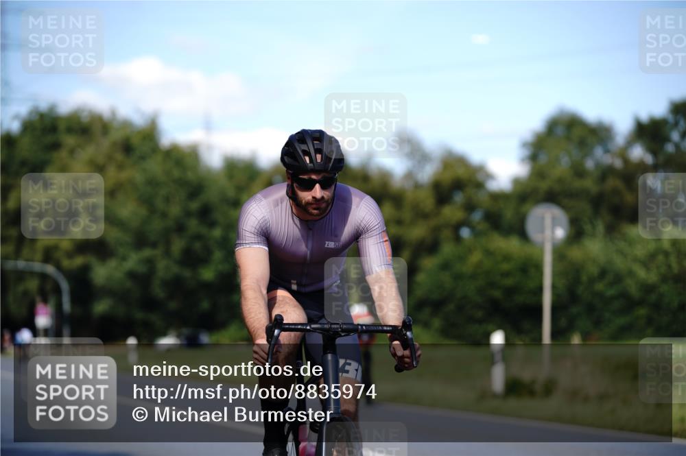 07.09.2025 - 19. Norderstedt Triathlon Michael Burmester http://msf.ph/oto/8835974 07.09.2025 13:58:31 Radfahren 872, 959, 1013, 1015, 1031 meine-sportfotos.de