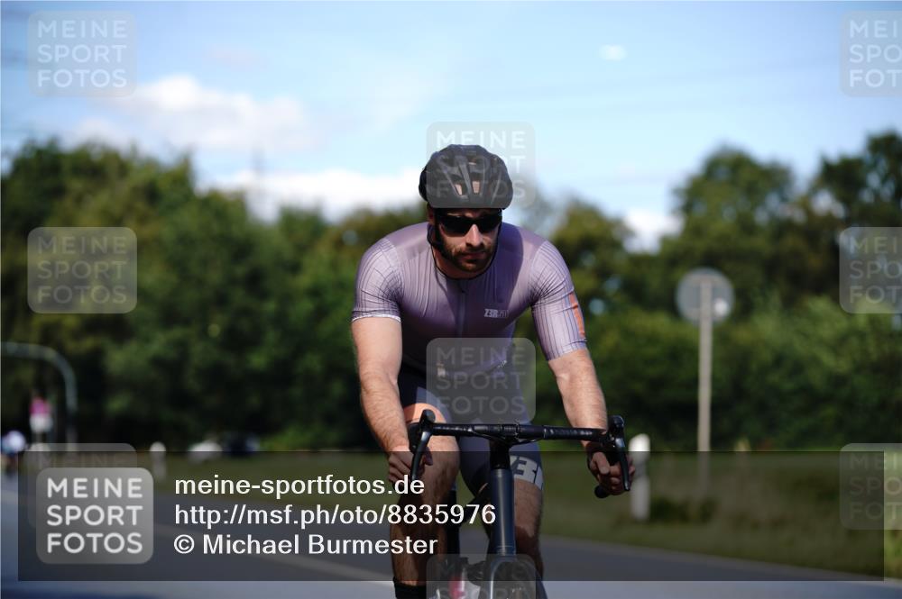 07.09.2025 - 19. Norderstedt Triathlon Michael Burmester http://msf.ph/oto/8835976 07.09.2025 13:58:31 Radfahren 872, 959, 1013, 1015, 1031 meine-sportfotos.de